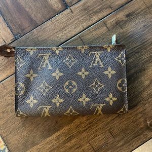 AUTHENTIC LV WALLET